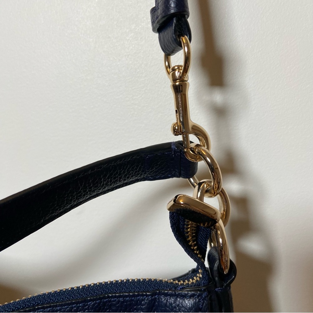 Coach Turnlock Hobo Bag Pebbled Leather - Picture 8 of 8